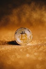 从比特币BTC价格图来看我们可以看到V型复苏BTC在7月5日触及535