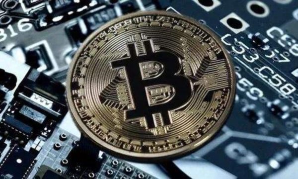 美国批准首只比特币ETF，价格超过6.2万美元